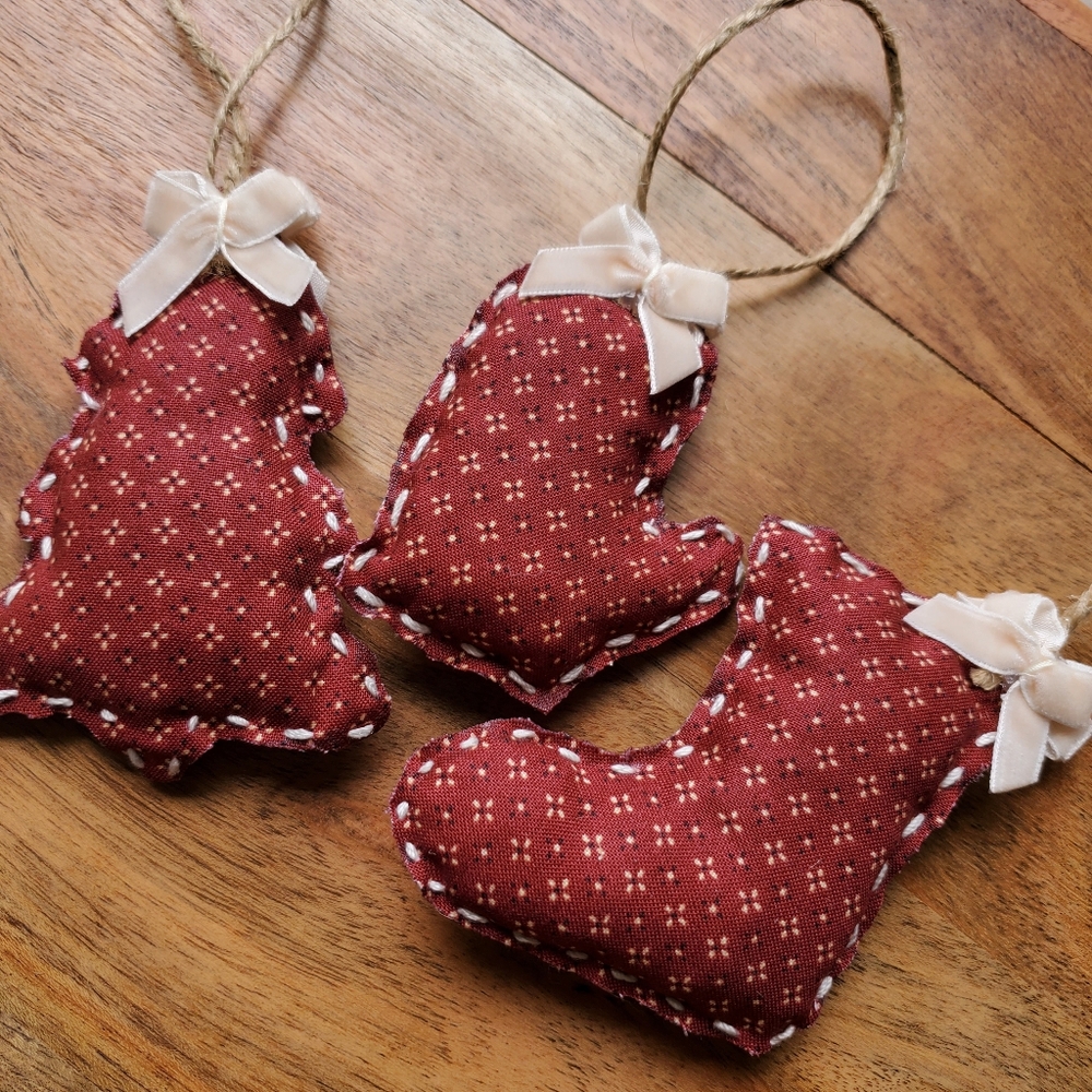 Handmade handsewn Christmas Fabric Ornaments Set Of 3 - Picture 3 of 6